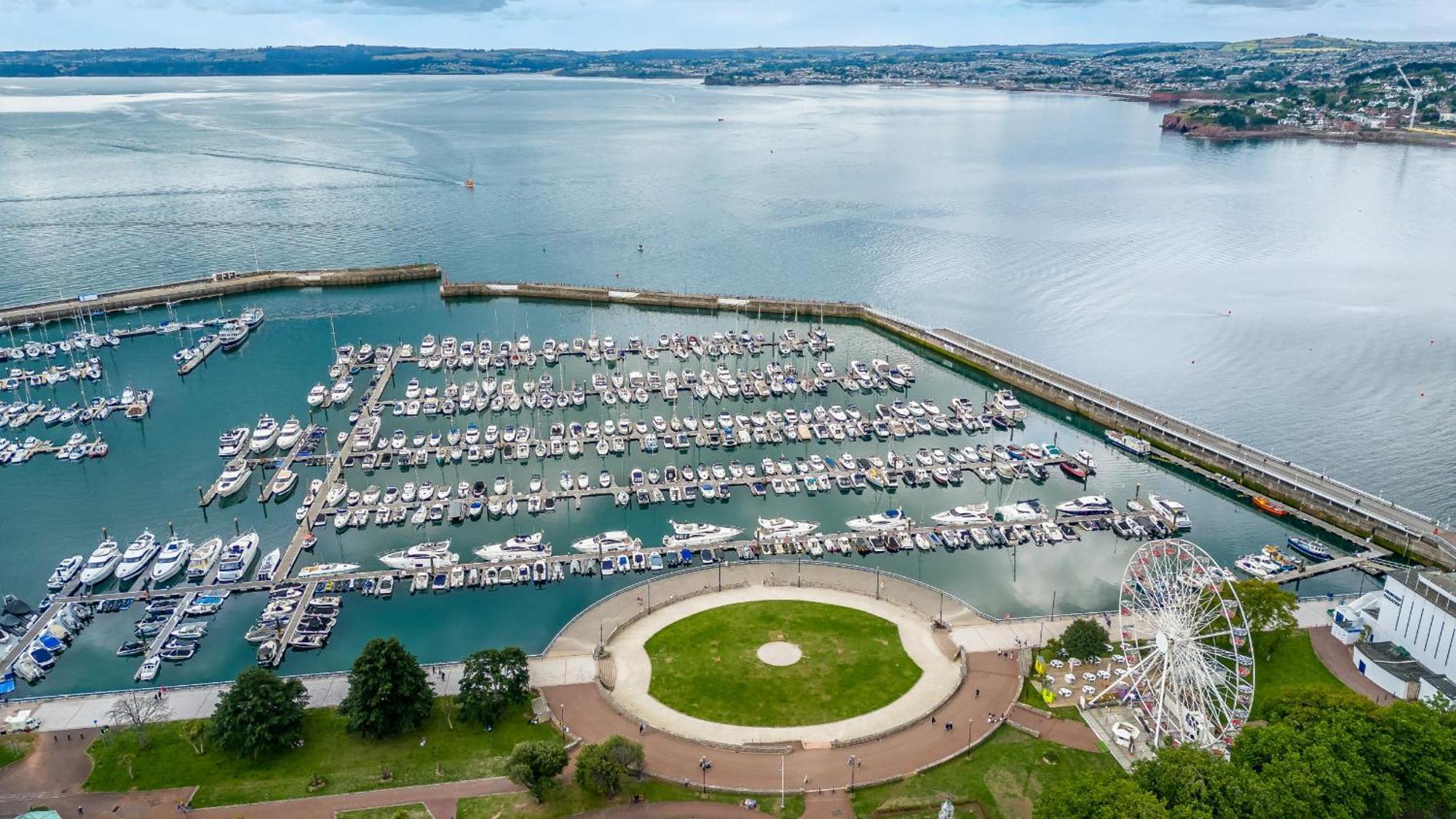 The Moorings - Stylish Duplex Apartment On Torquay Harbourside Exterior photo