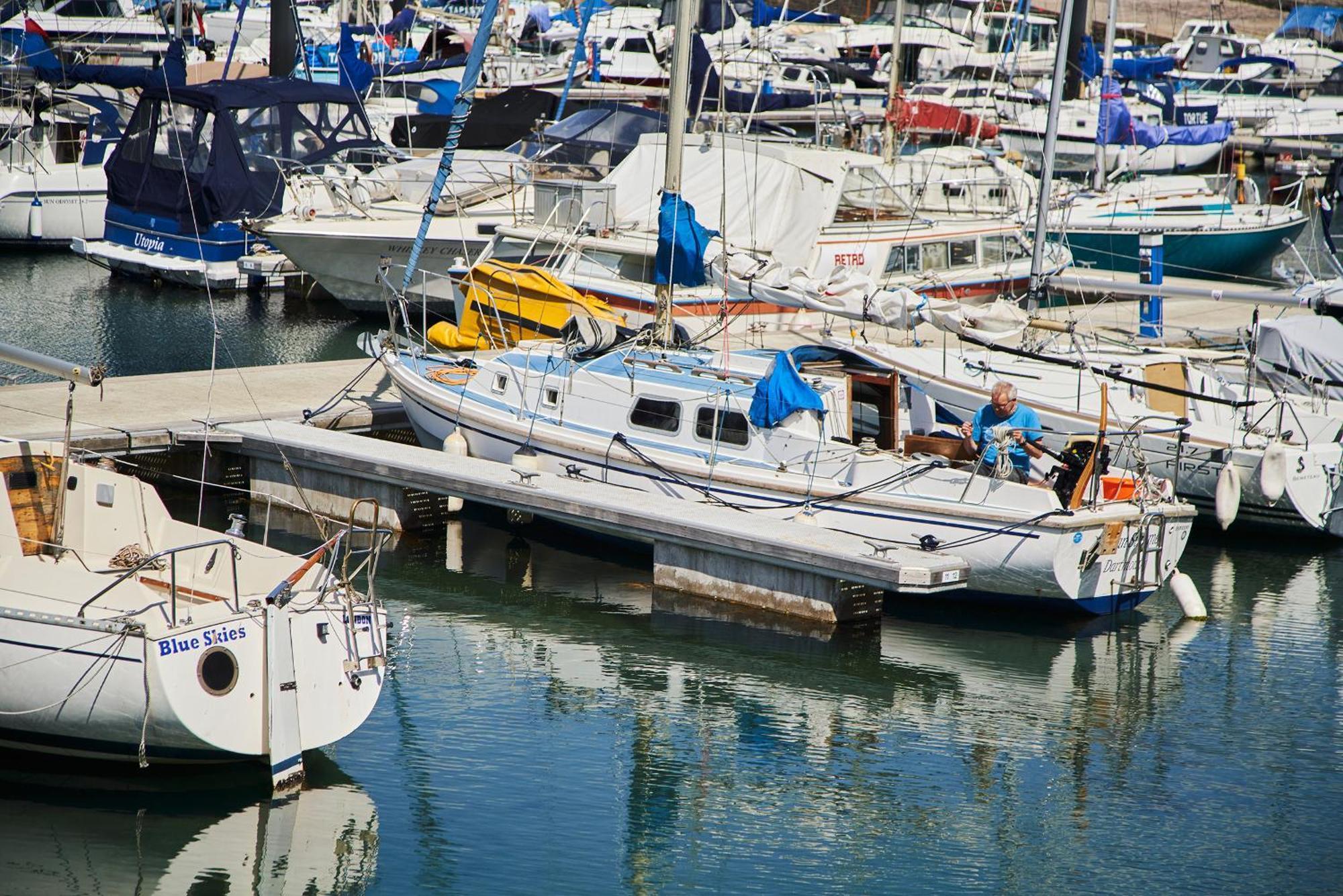 The Moorings - Stylish Duplex Apartment On Torquay Harbourside Exterior photo